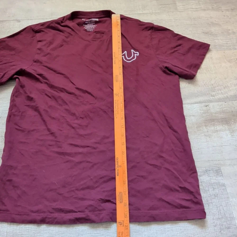 True Religion Men’s Burgundy Graphic T-Shirt Medium Buddha Guitar Logo Maroon M